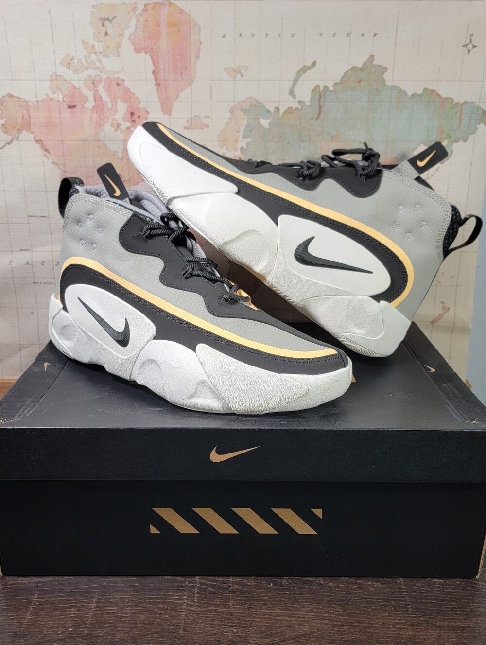 BRAND NEW Nike React Frenzy Men's Size: 11.0